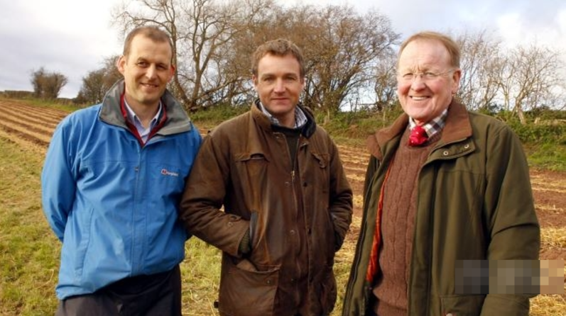 图片[3]-《土壤科学 Deep Down and Dirty The Science of Soil》 (2023) 英国BBC纪录片【单集全/中英双字】高清资源下载-玩嗨助吧网